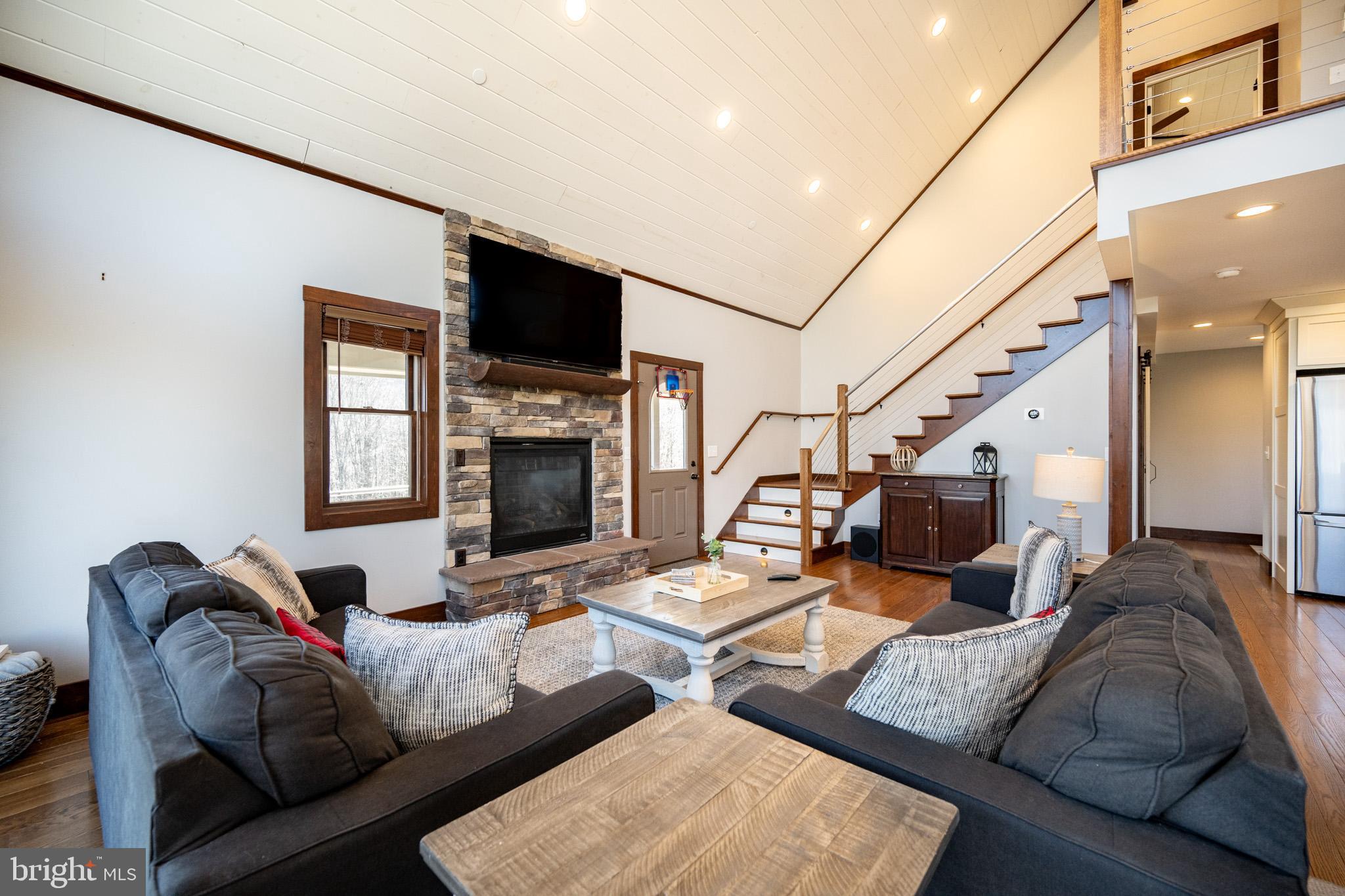 THE VIEW - Residential