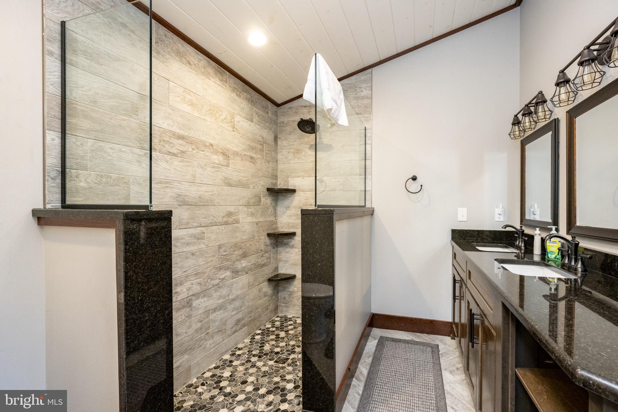 THE VIEW - Residential