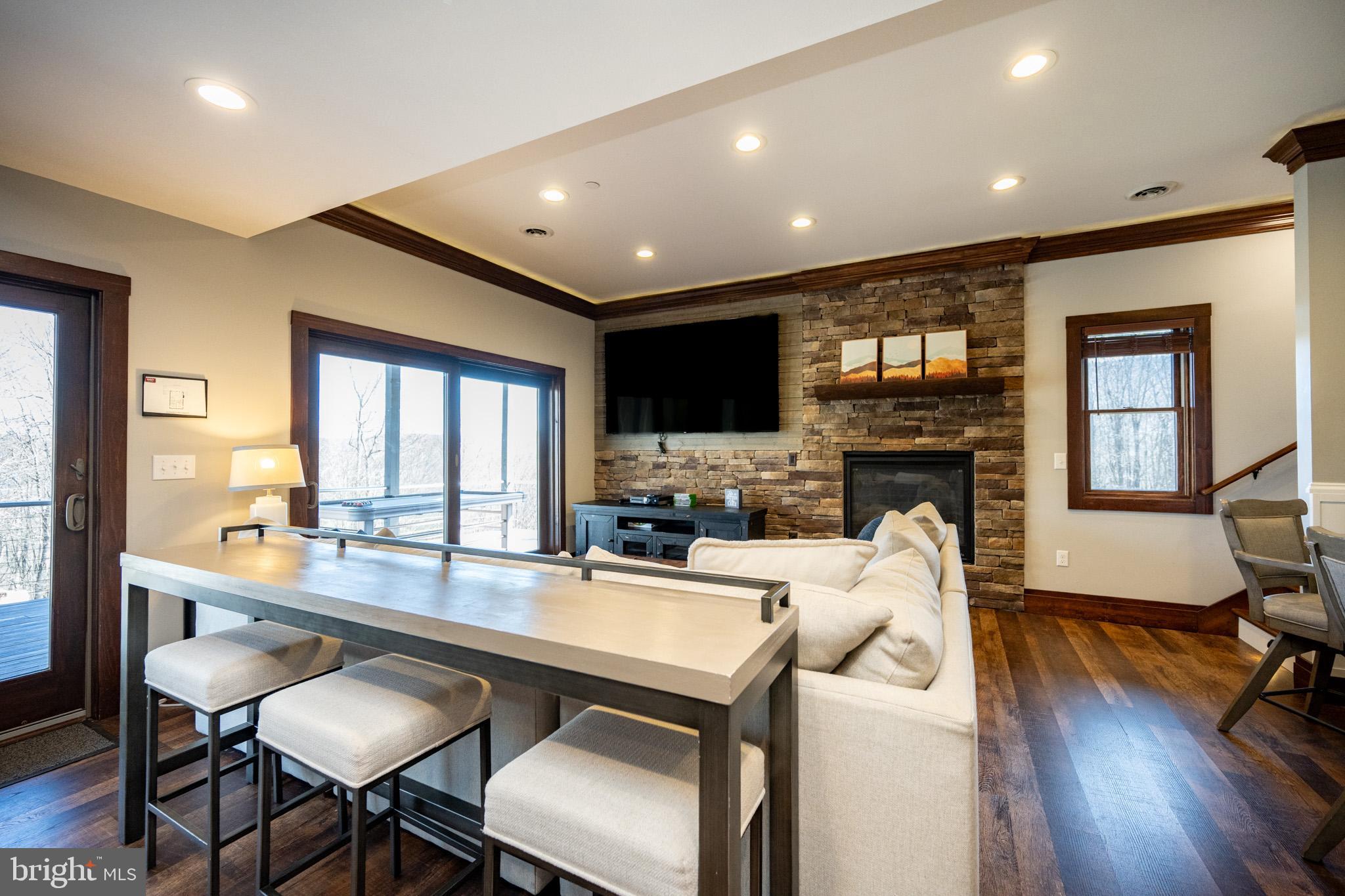 THE VIEW - Residential