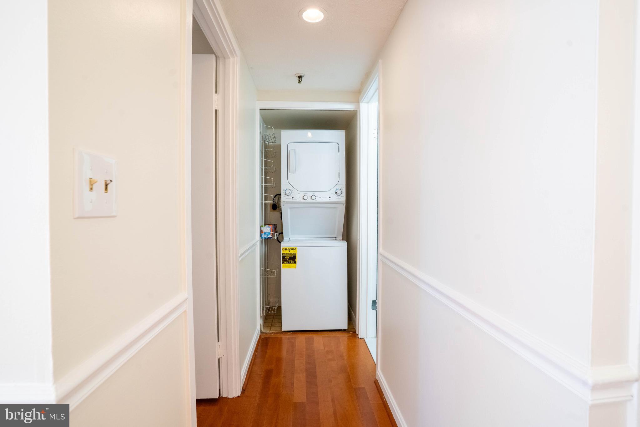 SKYLINE SQUARE CONDO - Residential Lease