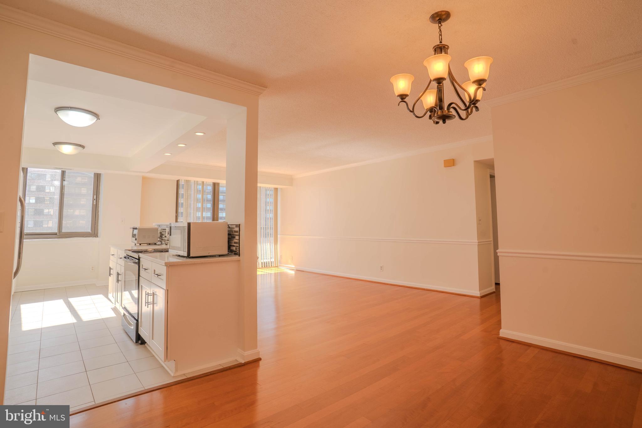 SKYLINE SQUARE CONDO - Residential Lease