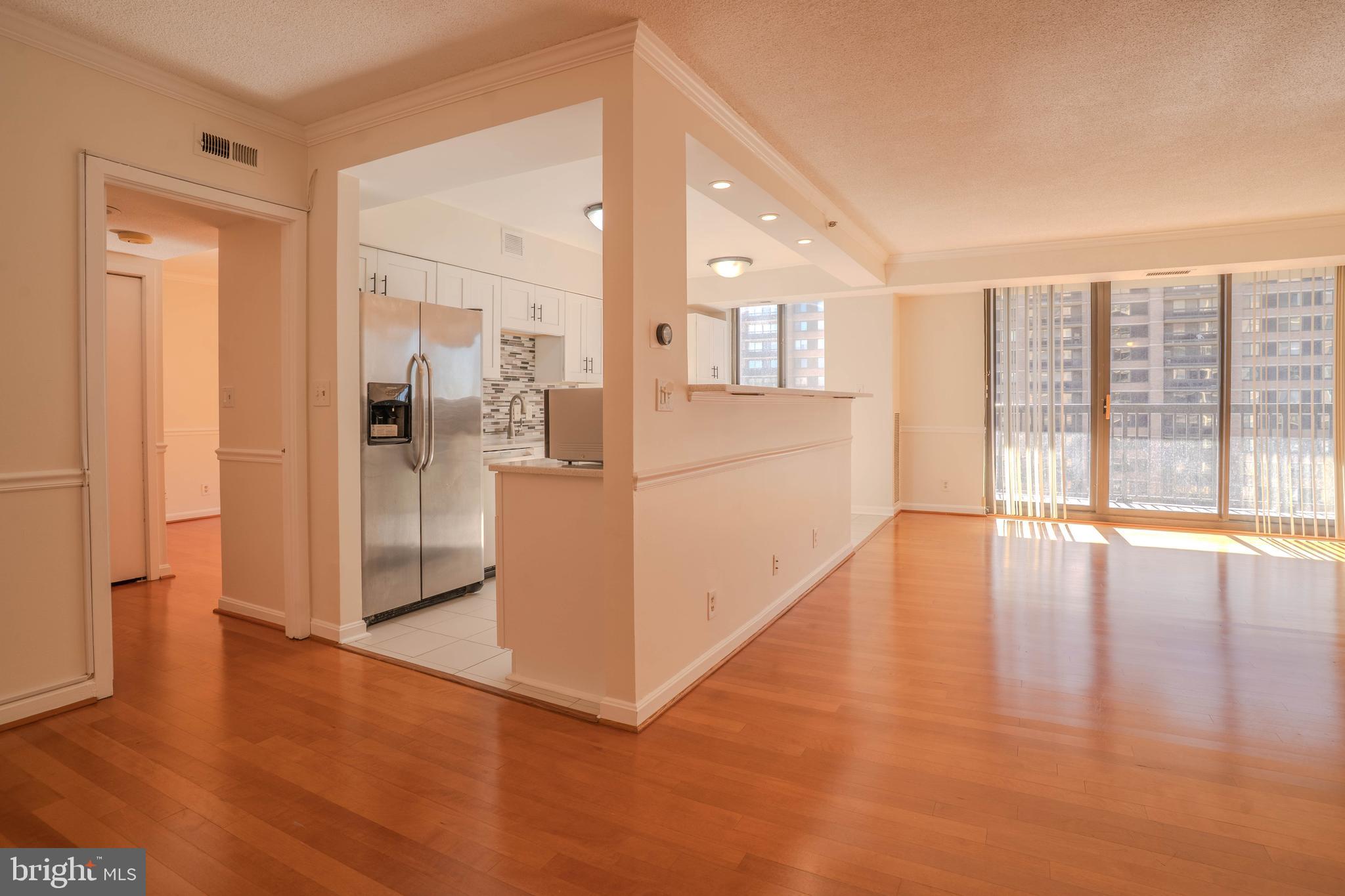 SKYLINE SQUARE CONDO - Residential Lease