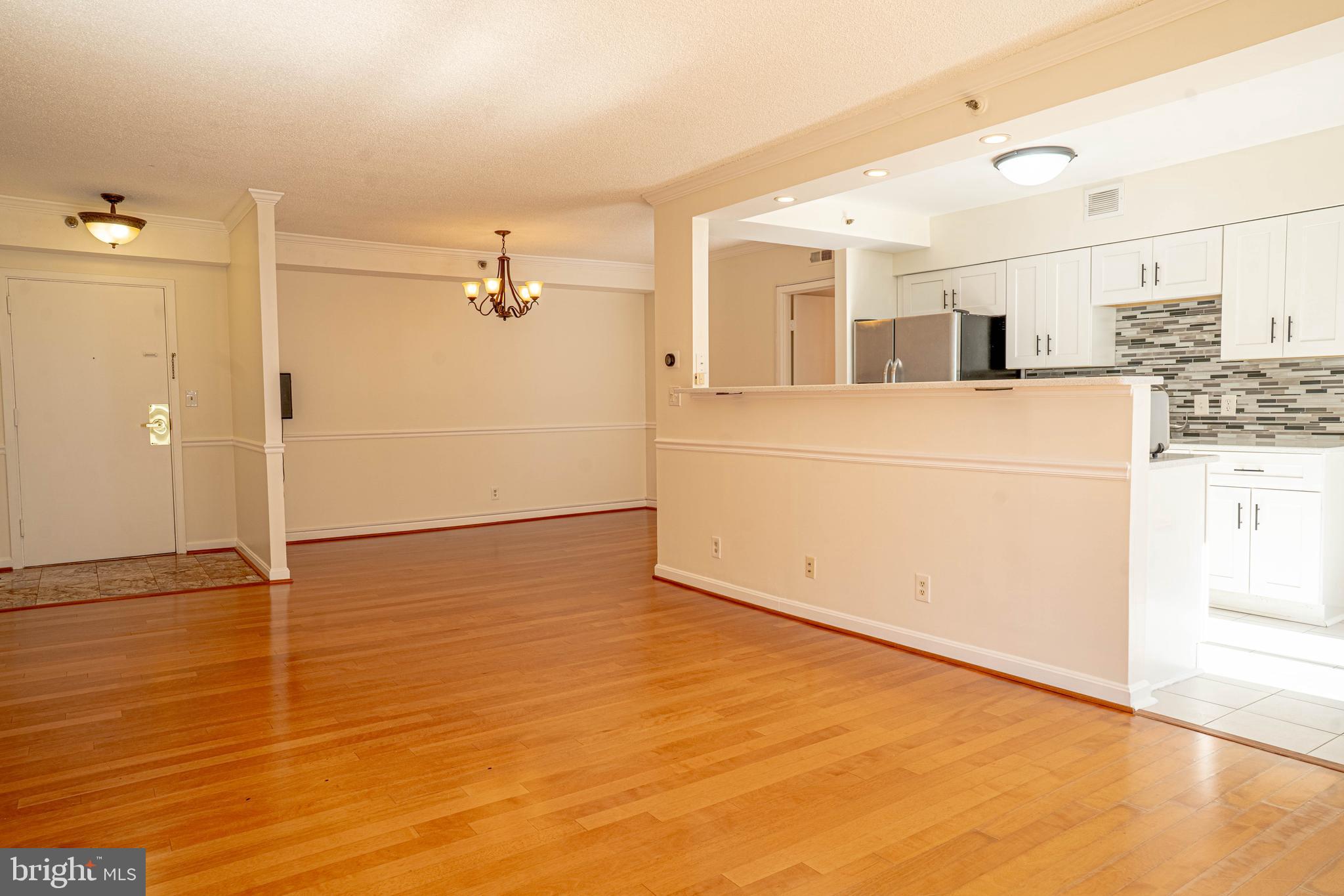 SKYLINE SQUARE CONDO - Residential Lease