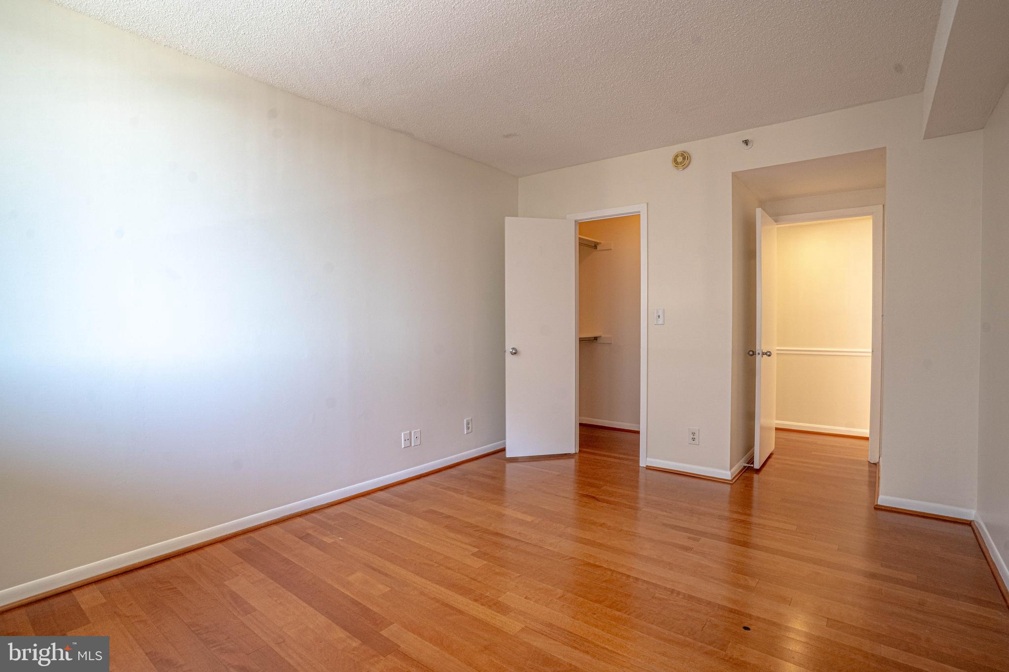 SKYLINE SQUARE CONDO - Residential Lease