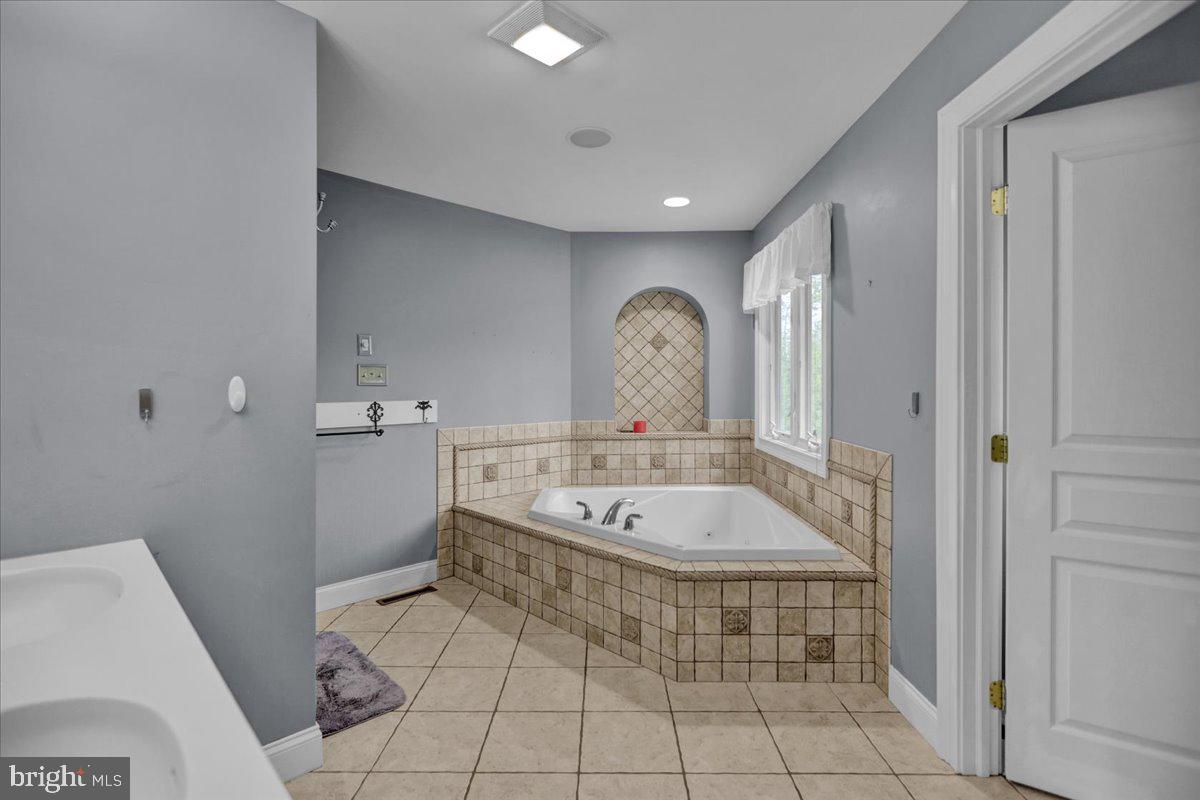 GLEN OLEY FARMS - Residential