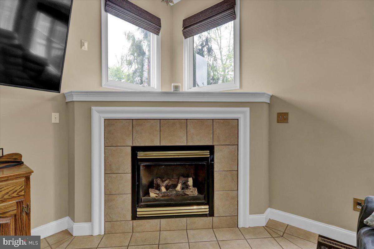 GLEN OLEY FARMS - Residential