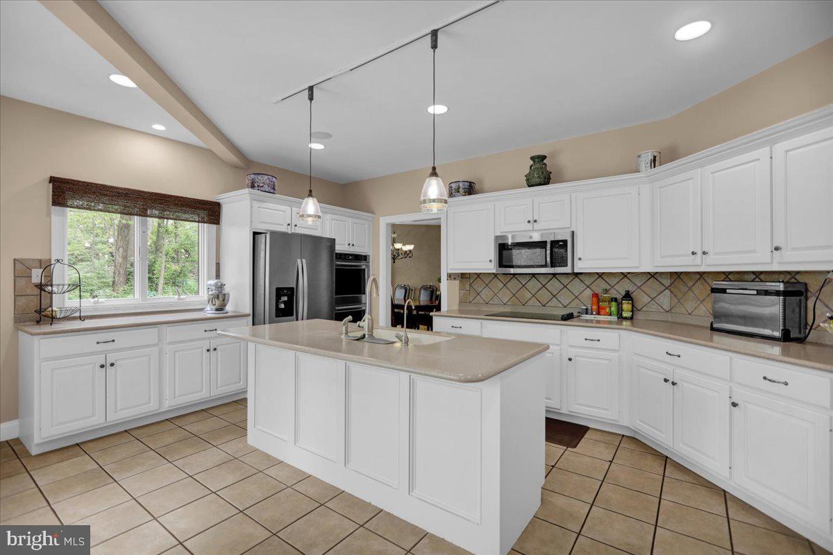 GLEN OLEY FARMS - Residential