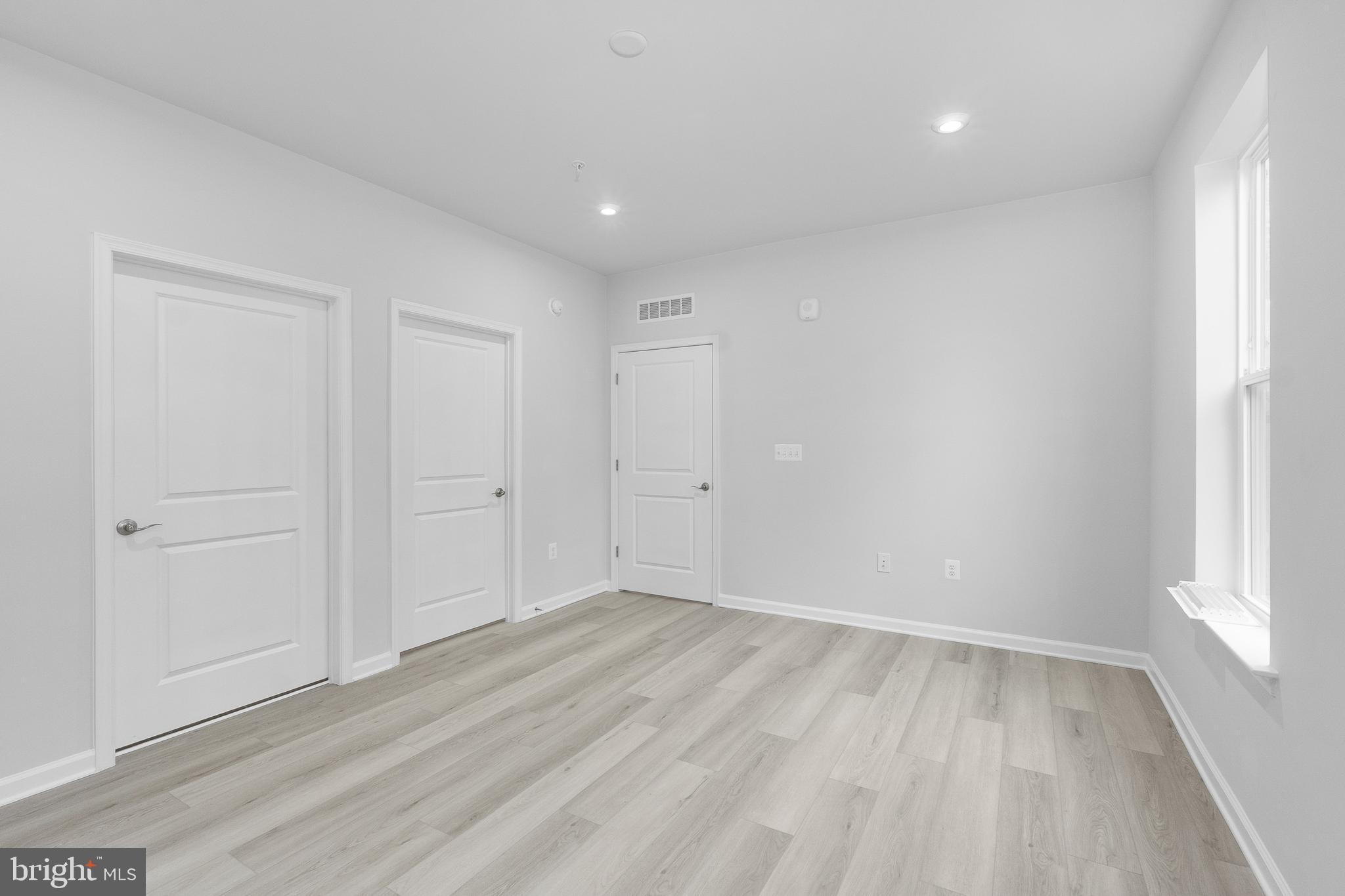 EMBREY MILL - Residential