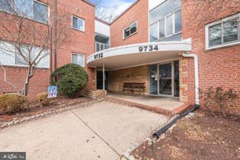 Photo of 9734 Glen Avenue #201-97, SILVER SPRING, MD 20910 (MLS # MDMC2211830)