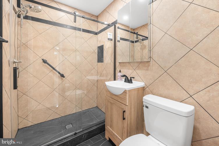 GLEN MANOR - Residential