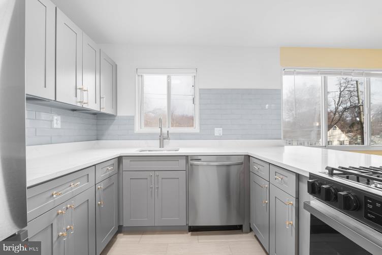 GLEN MANOR - Residential