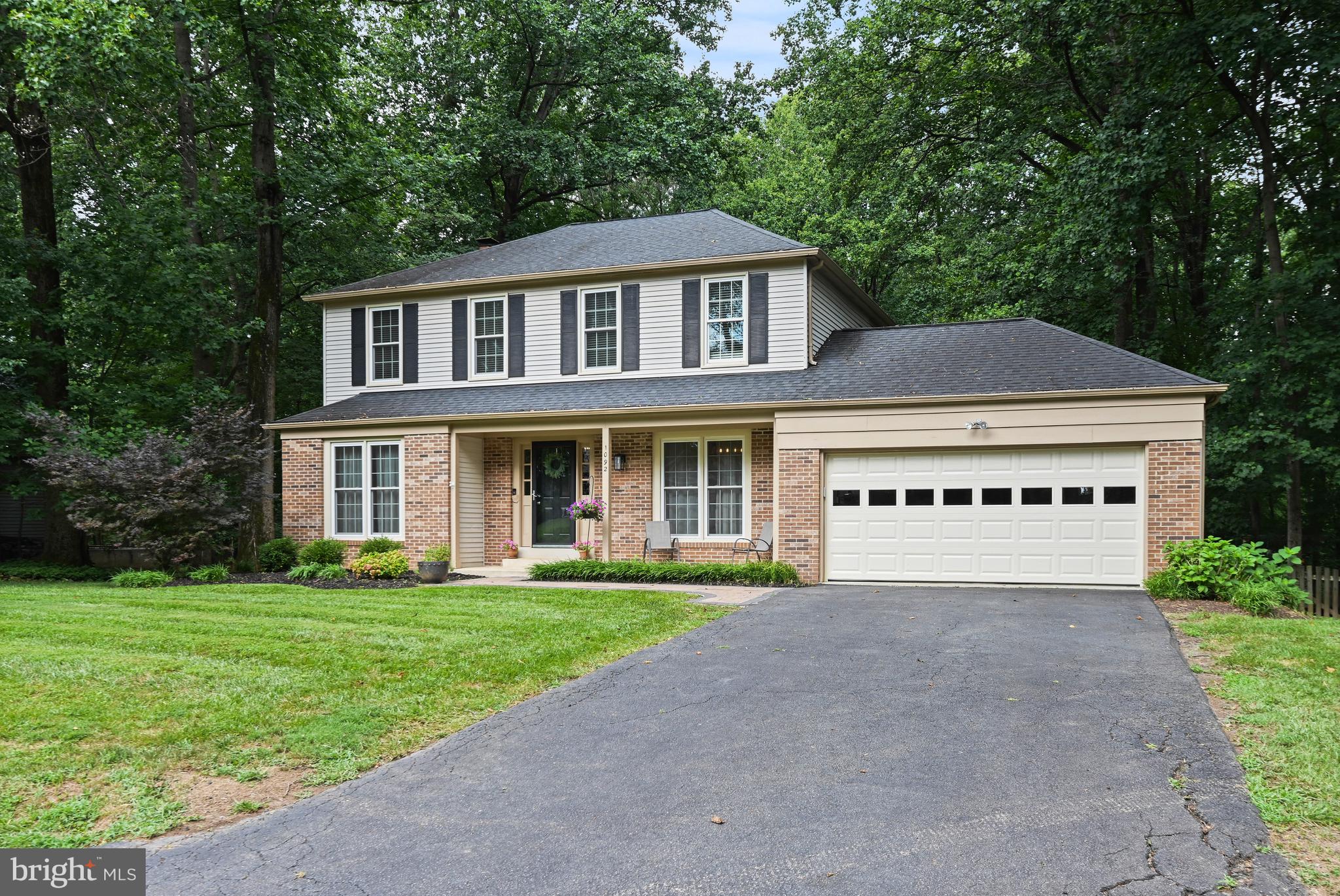 1092 LORAN COURT