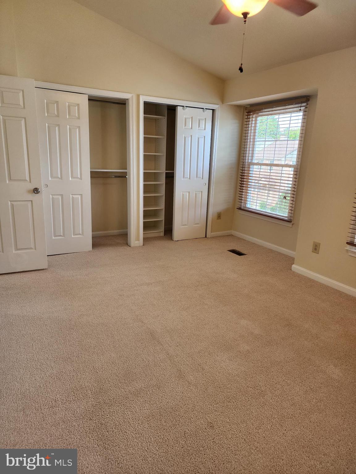 PARADISE - Residential Lease