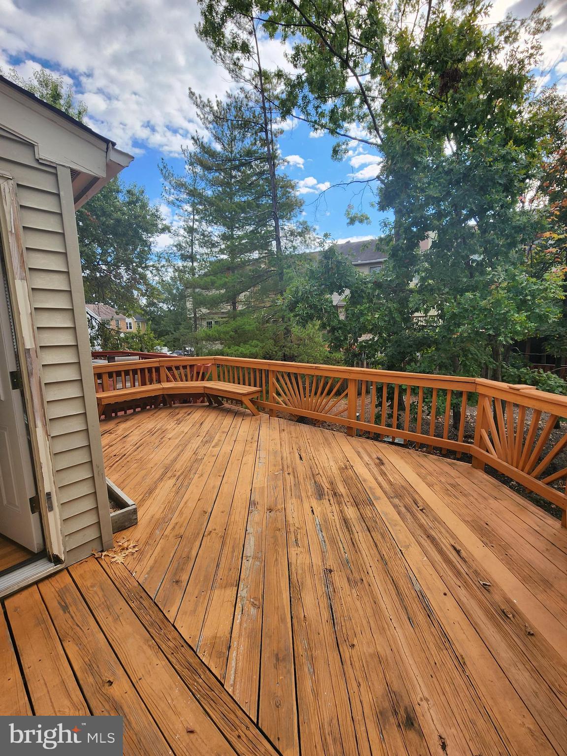 PARADISE - Residential Lease