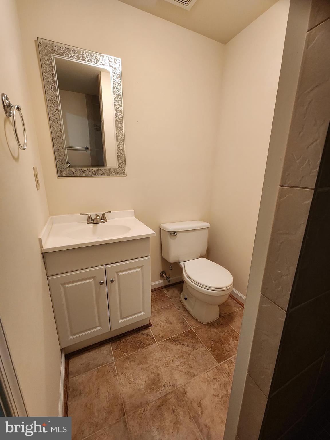 PARADISE - Residential Lease