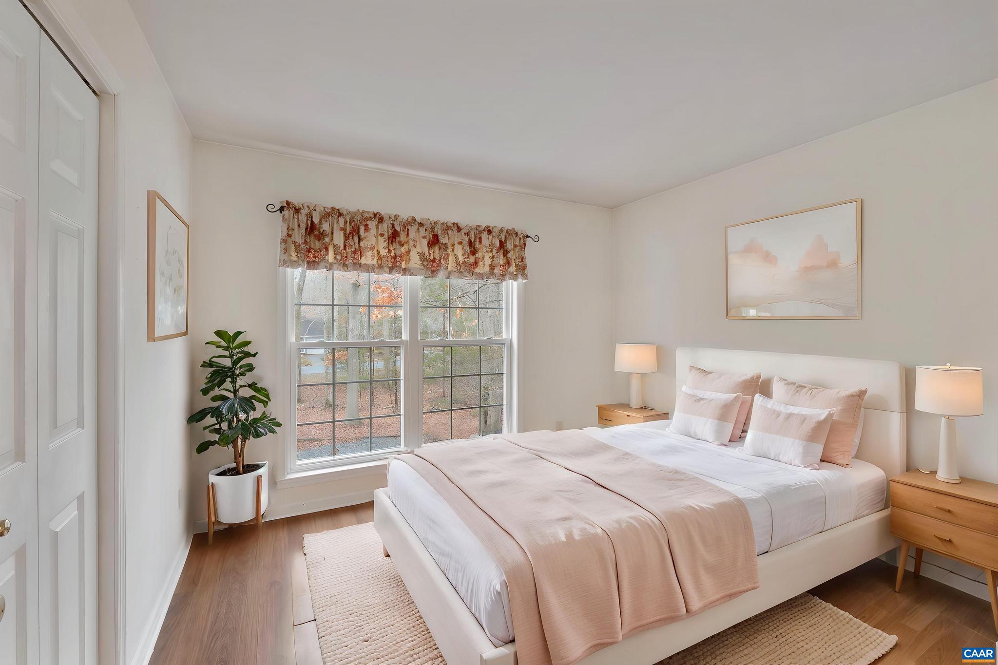 LAKE MONTICELLO - Residential