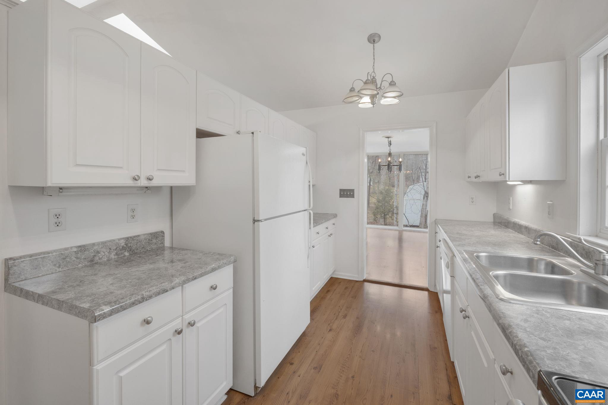 LAKE MONTICELLO - Residential