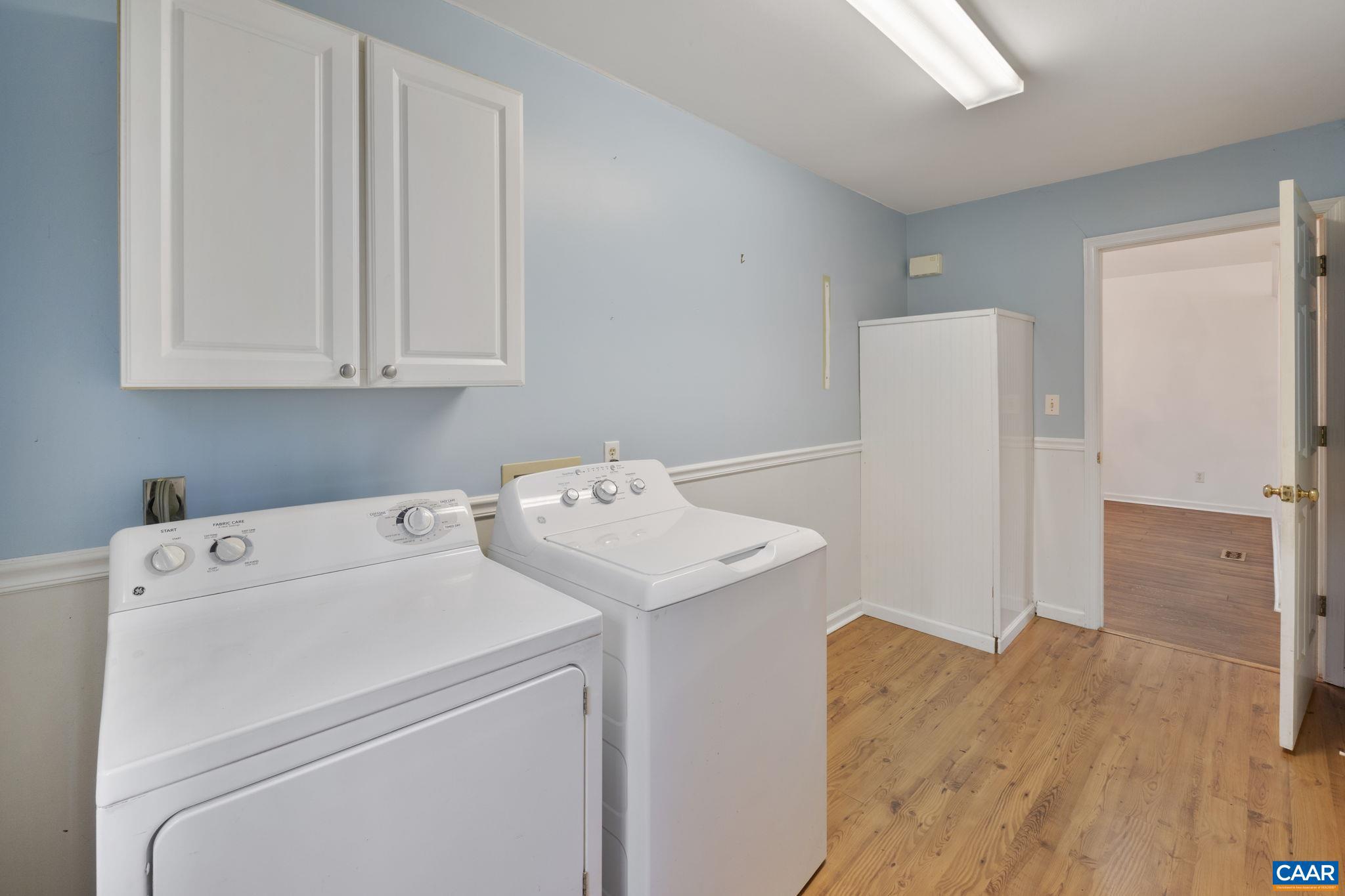 LAKE MONTICELLO - Residential