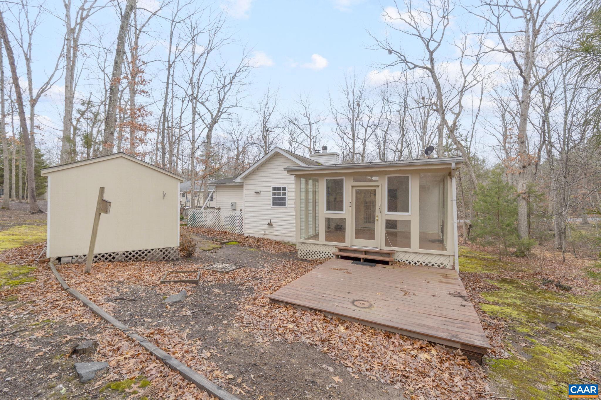 LAKE MONTICELLO - Residential