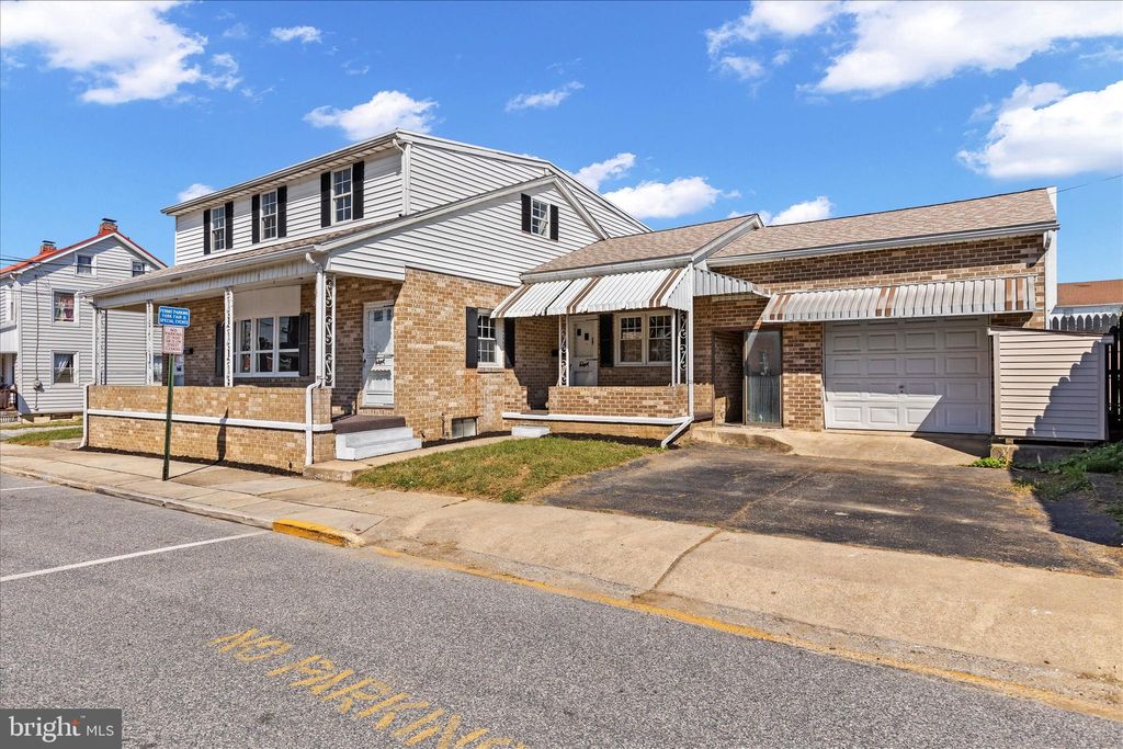 Photo of 7 N Pearl Street, YORK, PA 17404 (MLS # PAYK2089716)