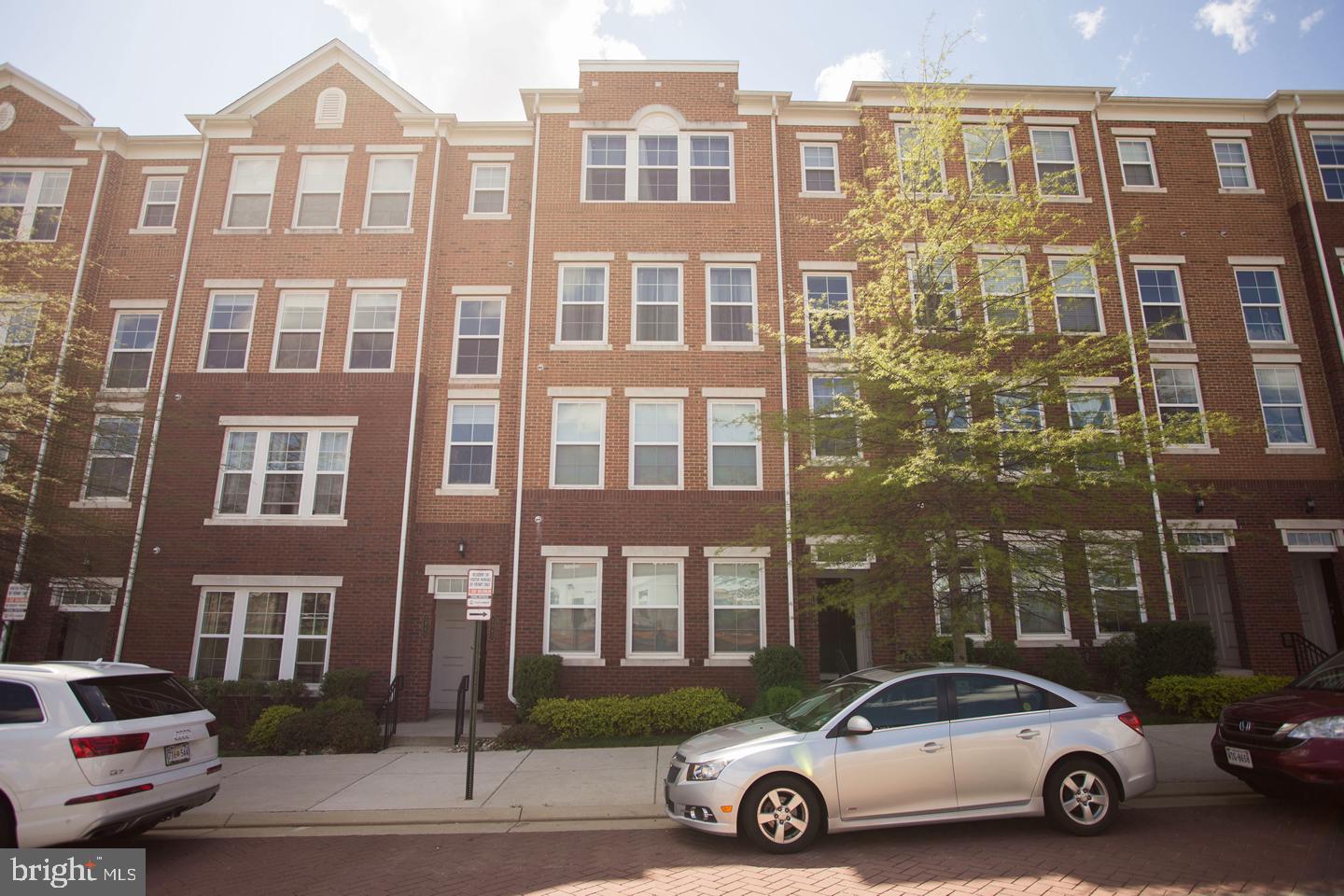 LOFTS AT METROWEST - Residential