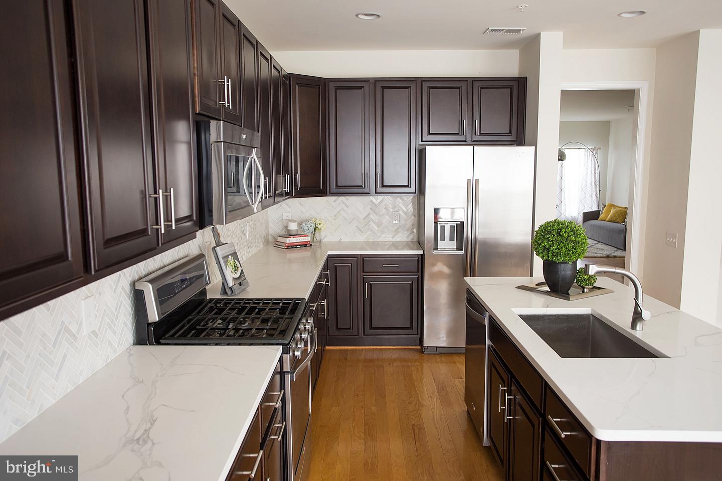 LOFTS AT METROWEST - Residential