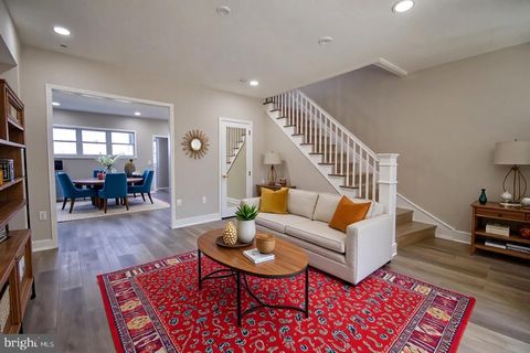 112 LAFAYETTE AVENUE DARBY PA 19023