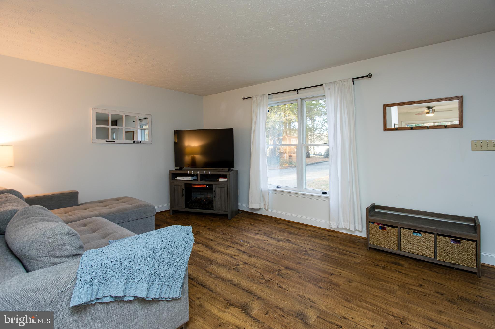 ESPERANZA FARMS - Residential