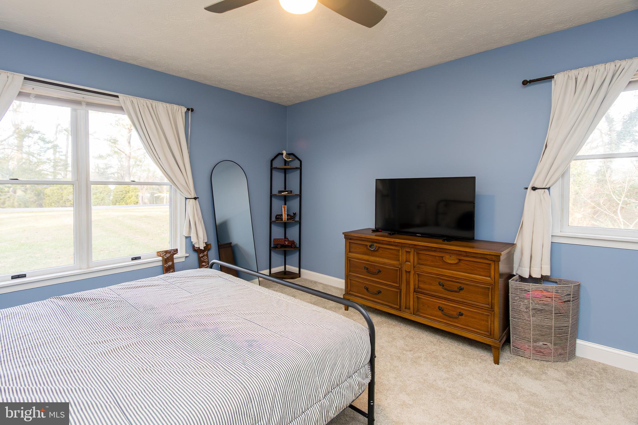 ESPERANZA FARMS - Residential