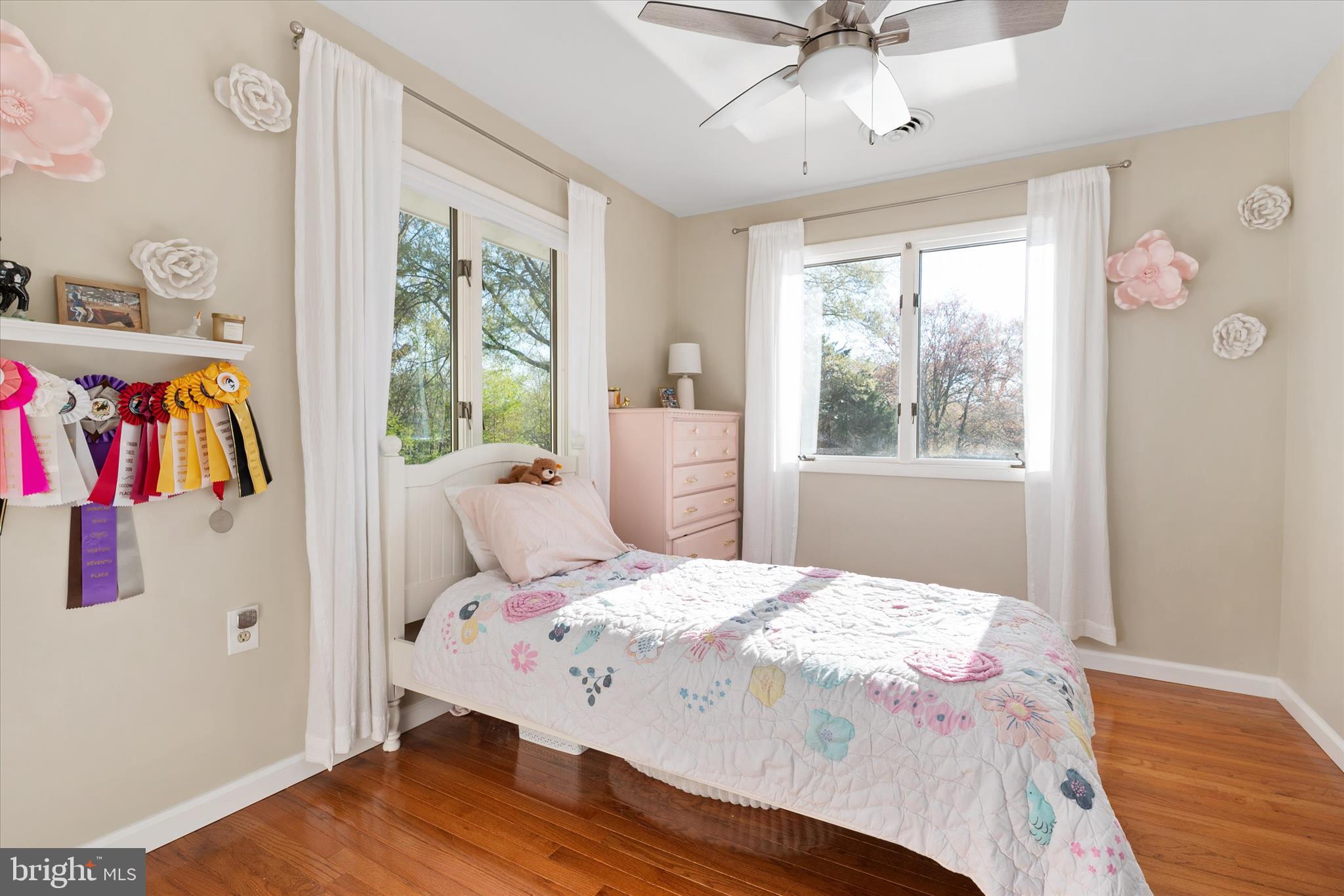 QUEEN ANNE COLONY - Residential