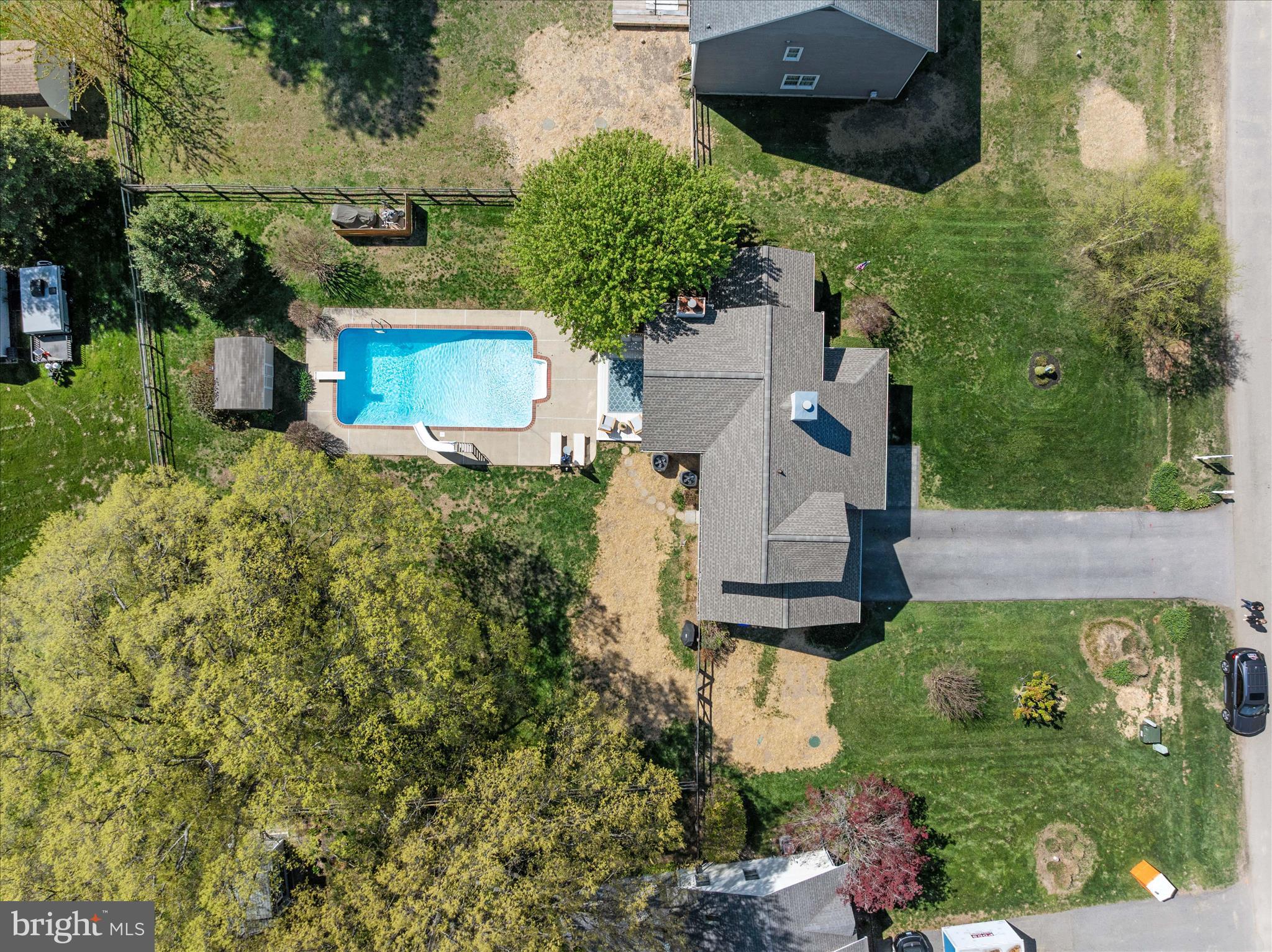 QUEEN ANNE COLONY - Residential