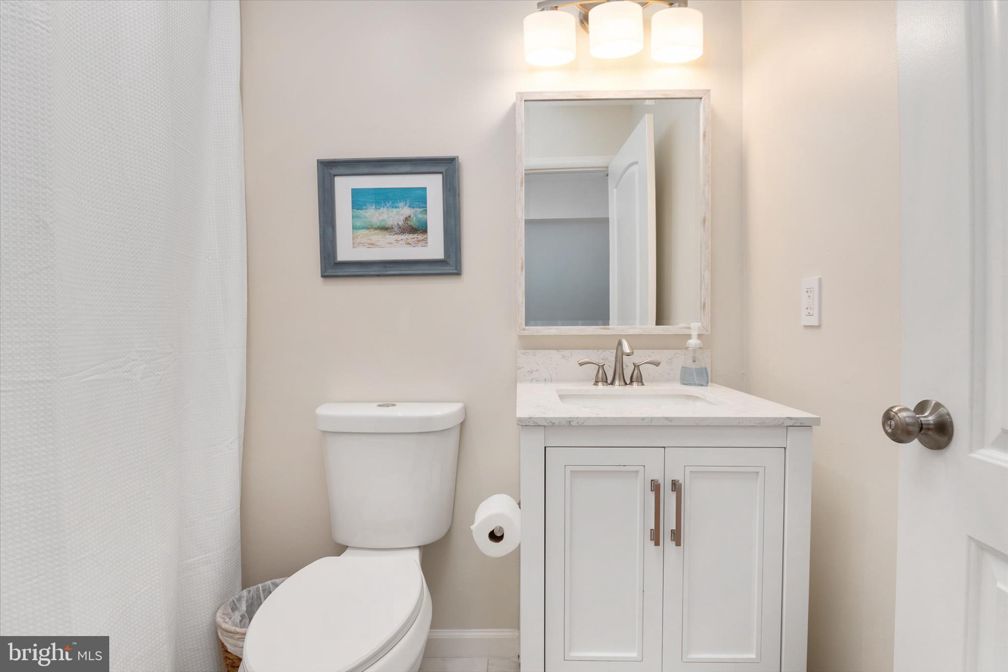 QUEEN ANNE COLONY - Residential