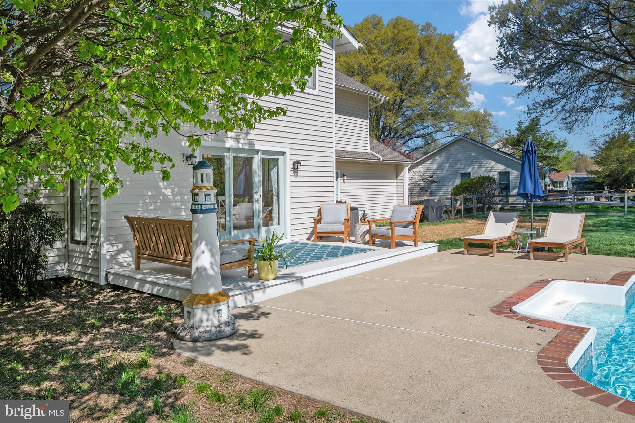 QUEEN ANNE COLONY - Residential