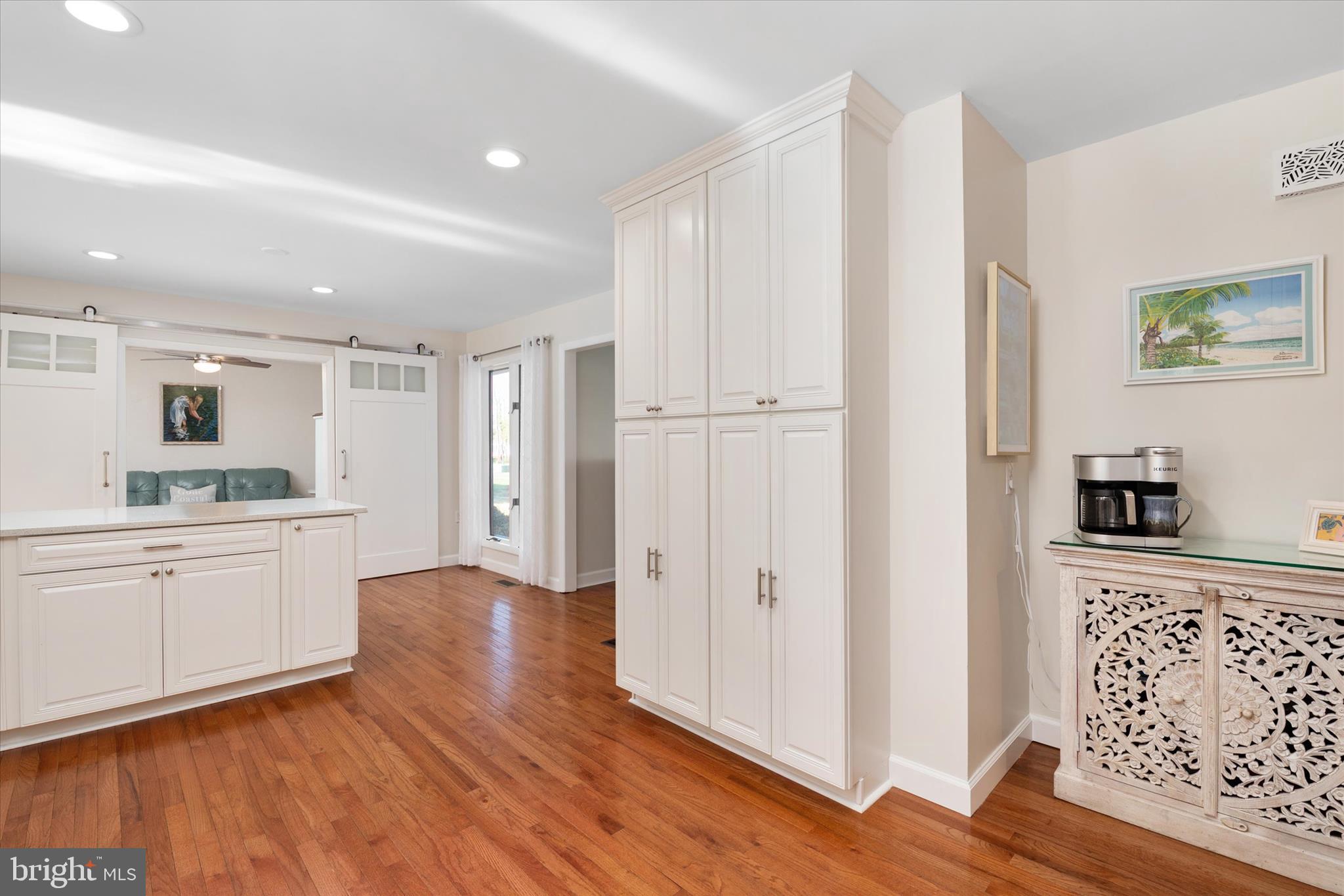 QUEEN ANNE COLONY - Residential