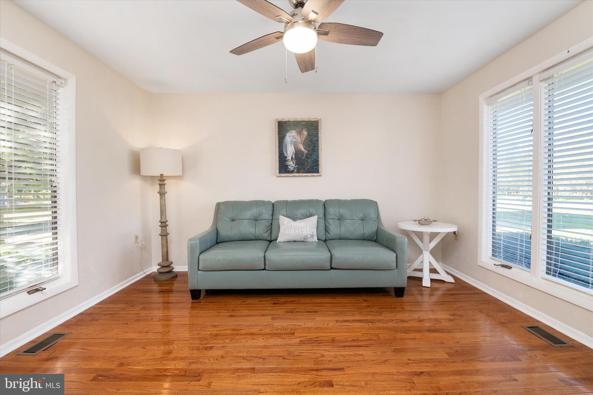 QUEEN ANNE COLONY - Residential