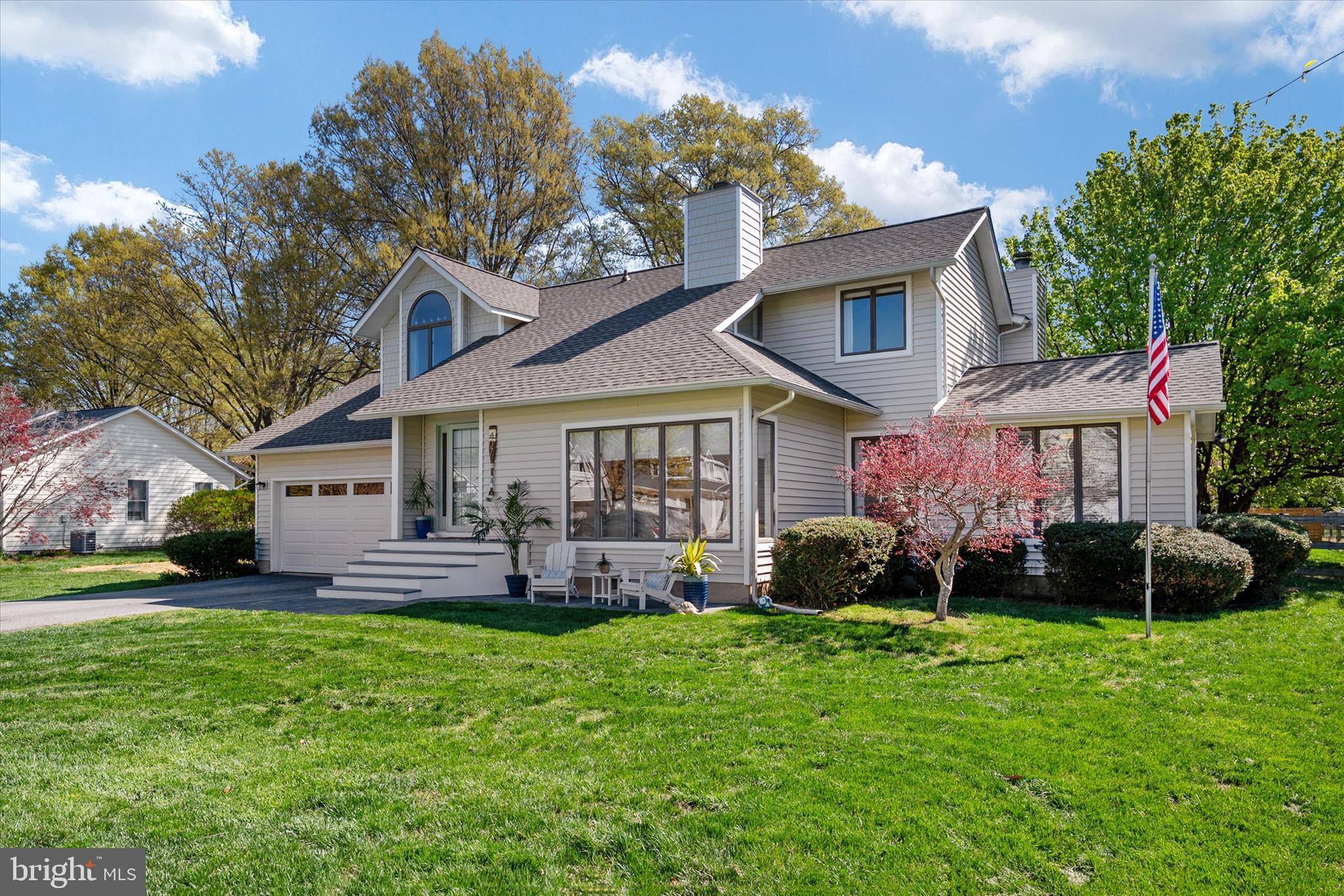 QUEEN ANNE COLONY - Residential