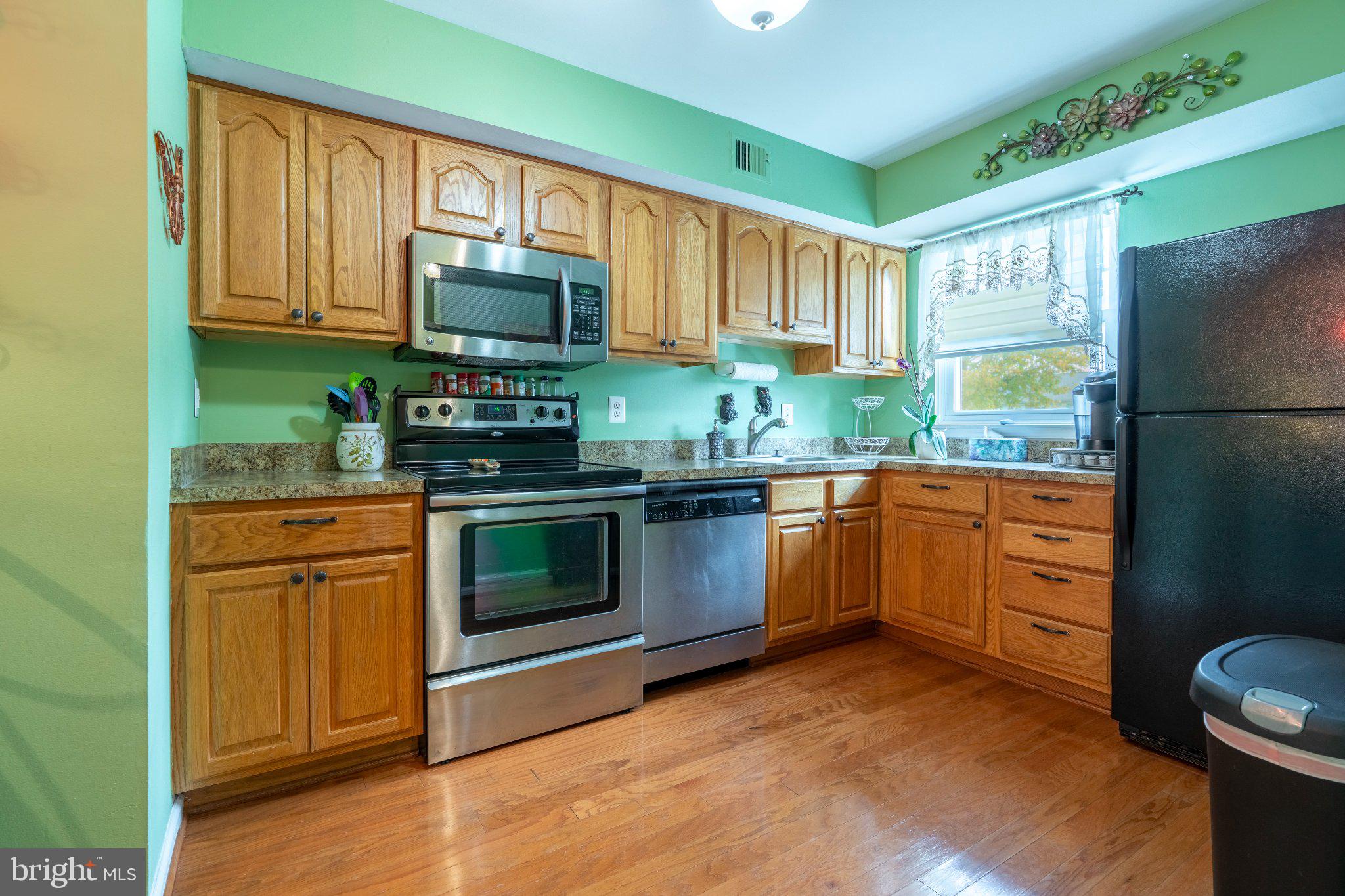 8 CROMWELL DRIVE 107 U-8