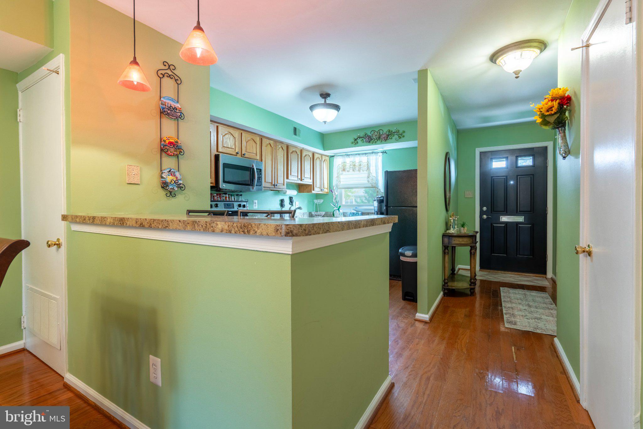 8 CROMWELL DRIVE 107 U-8