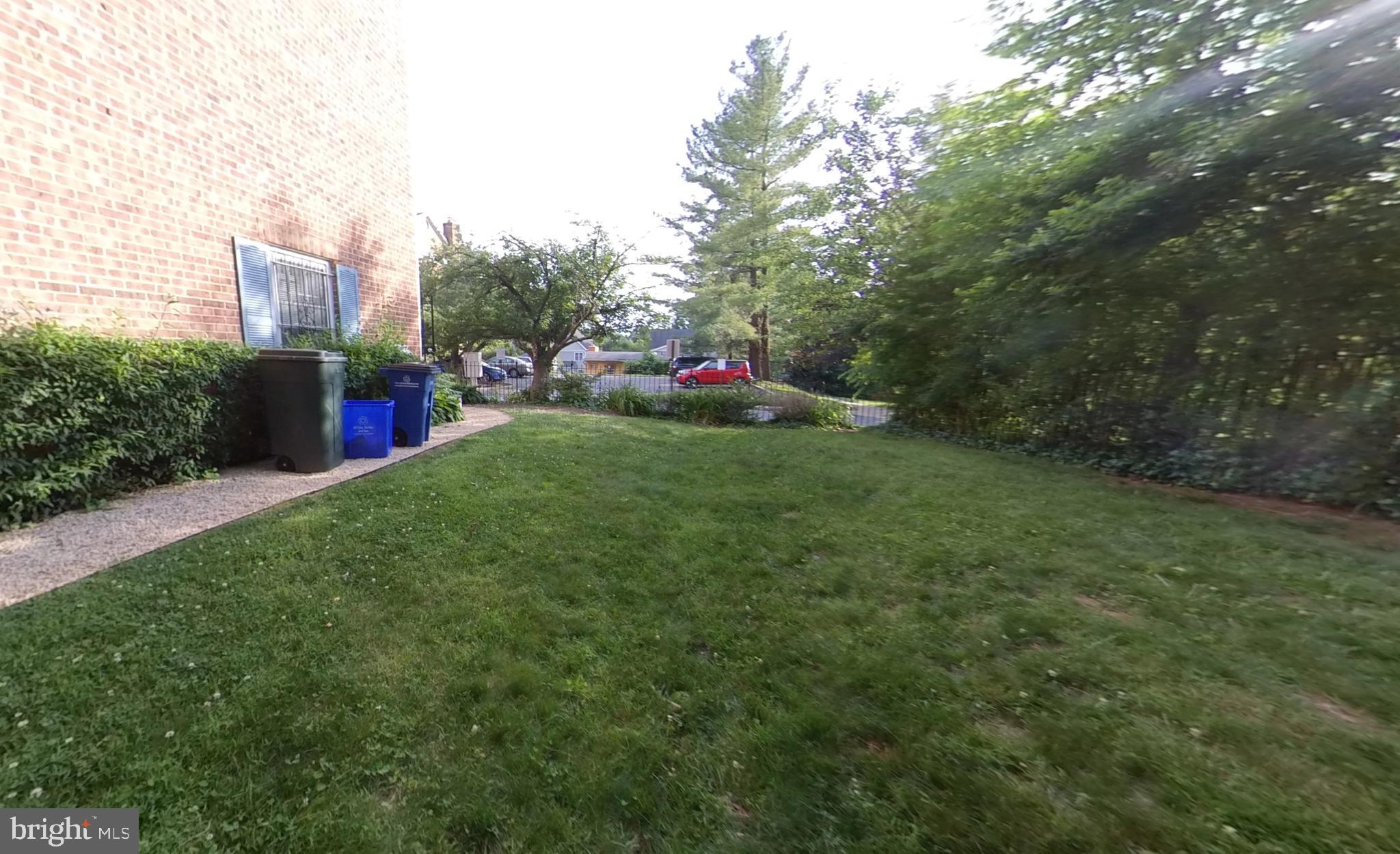 WOODSIDE - Residential