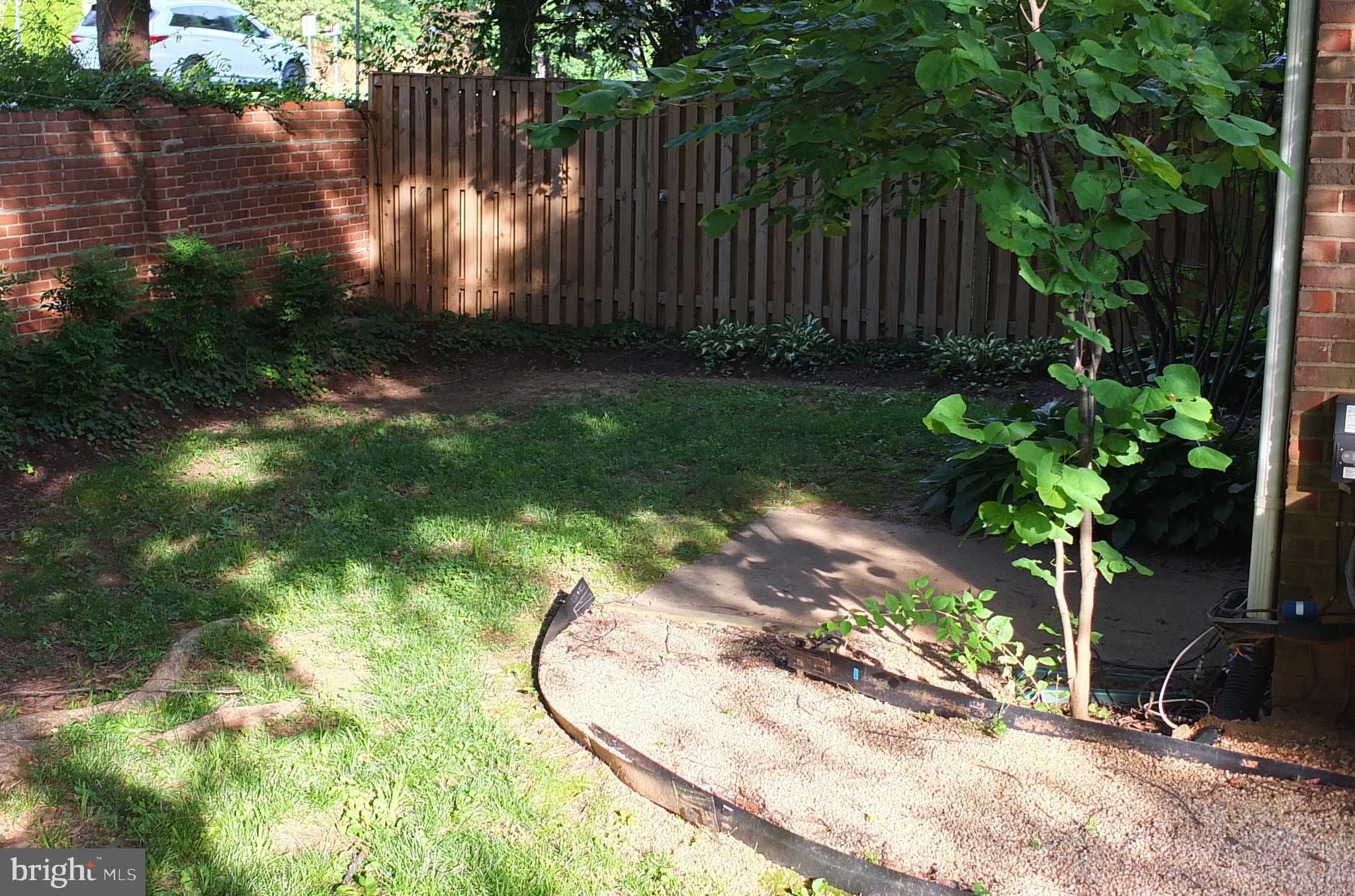 WOODSIDE - Residential