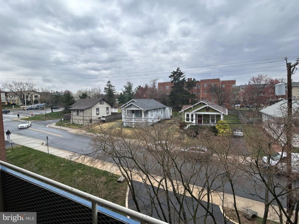 CLEVELAND HOUSE - Residential Lease