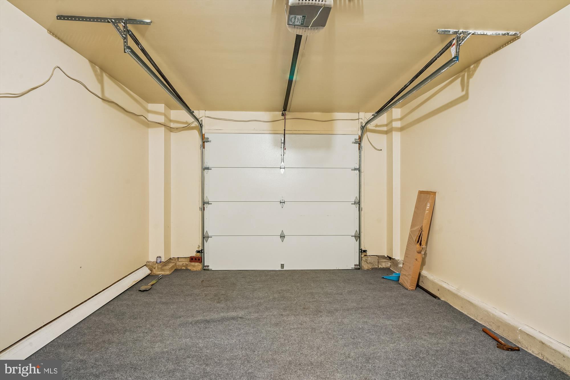 SOUTH RIVER COLONY - Residential Lease