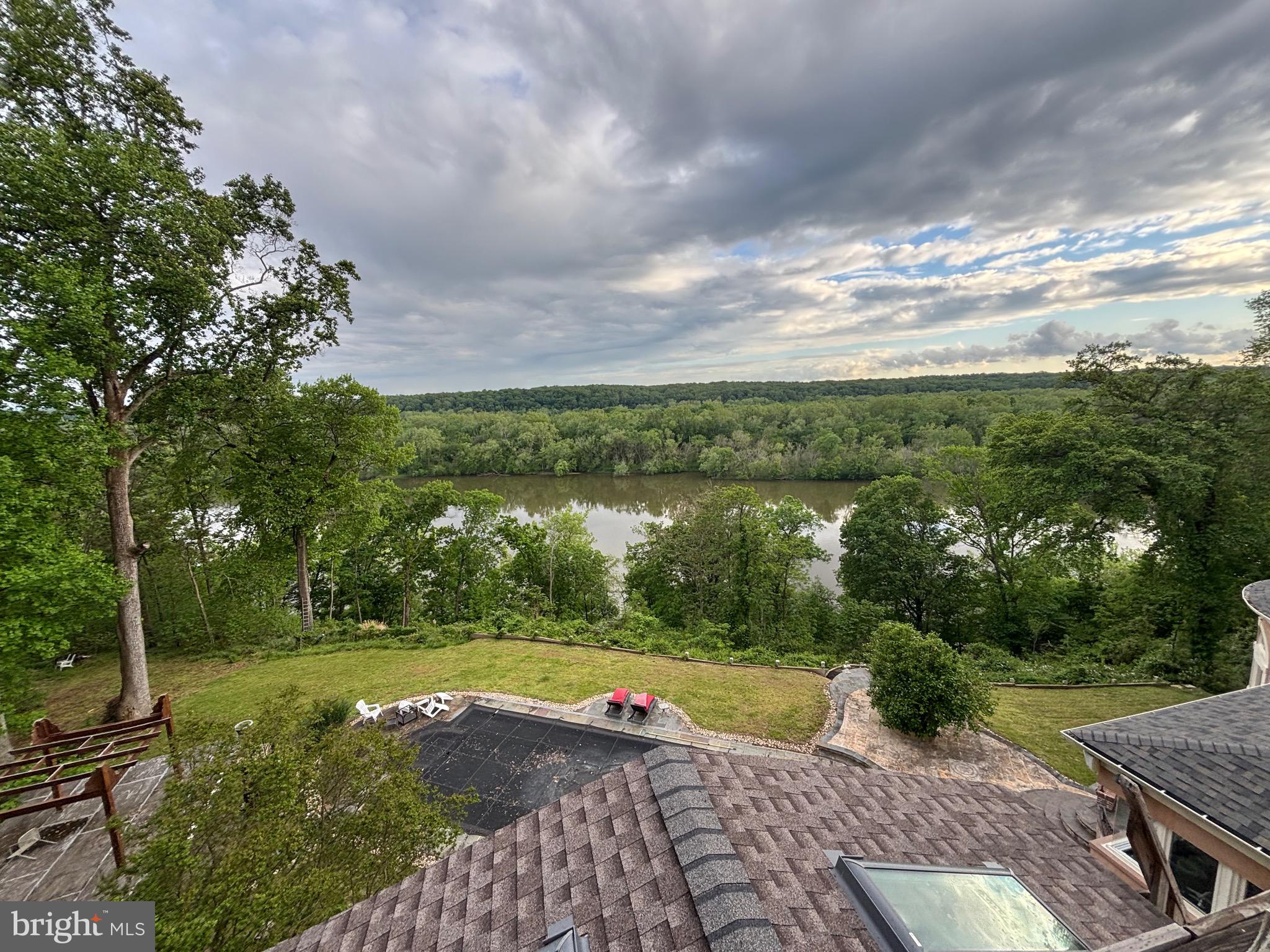 DARNESTOWN OUTSIDE - Residential