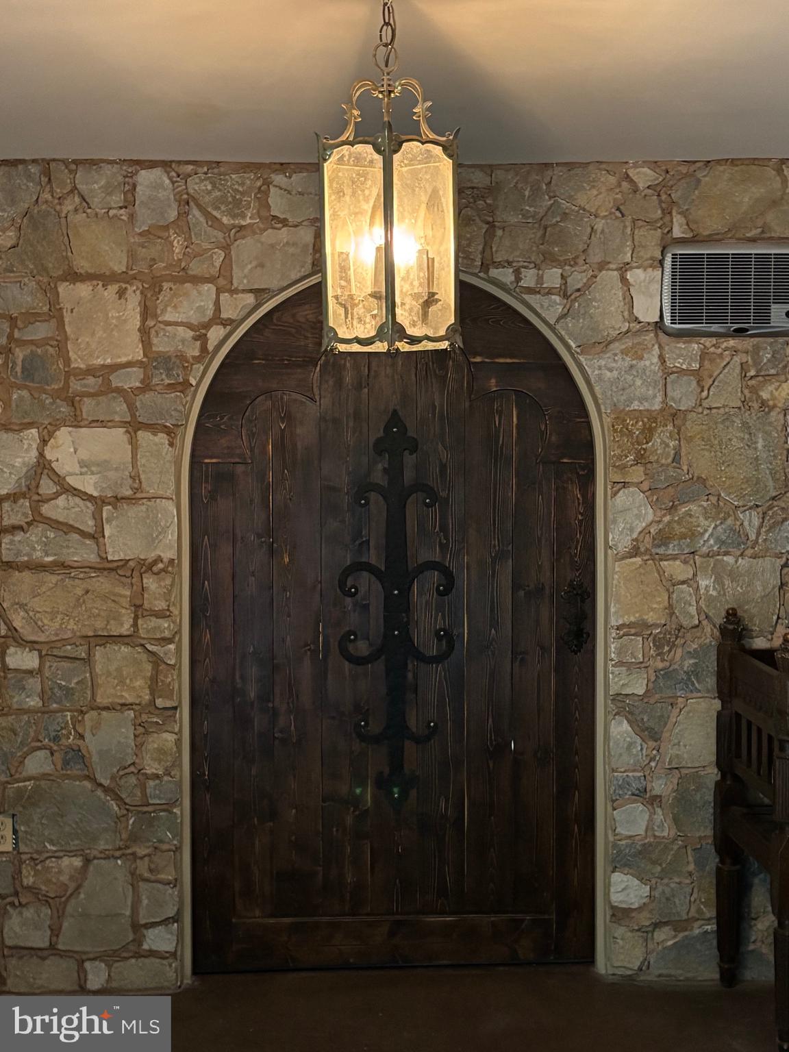 DARNESTOWN OUTSIDE - Residential