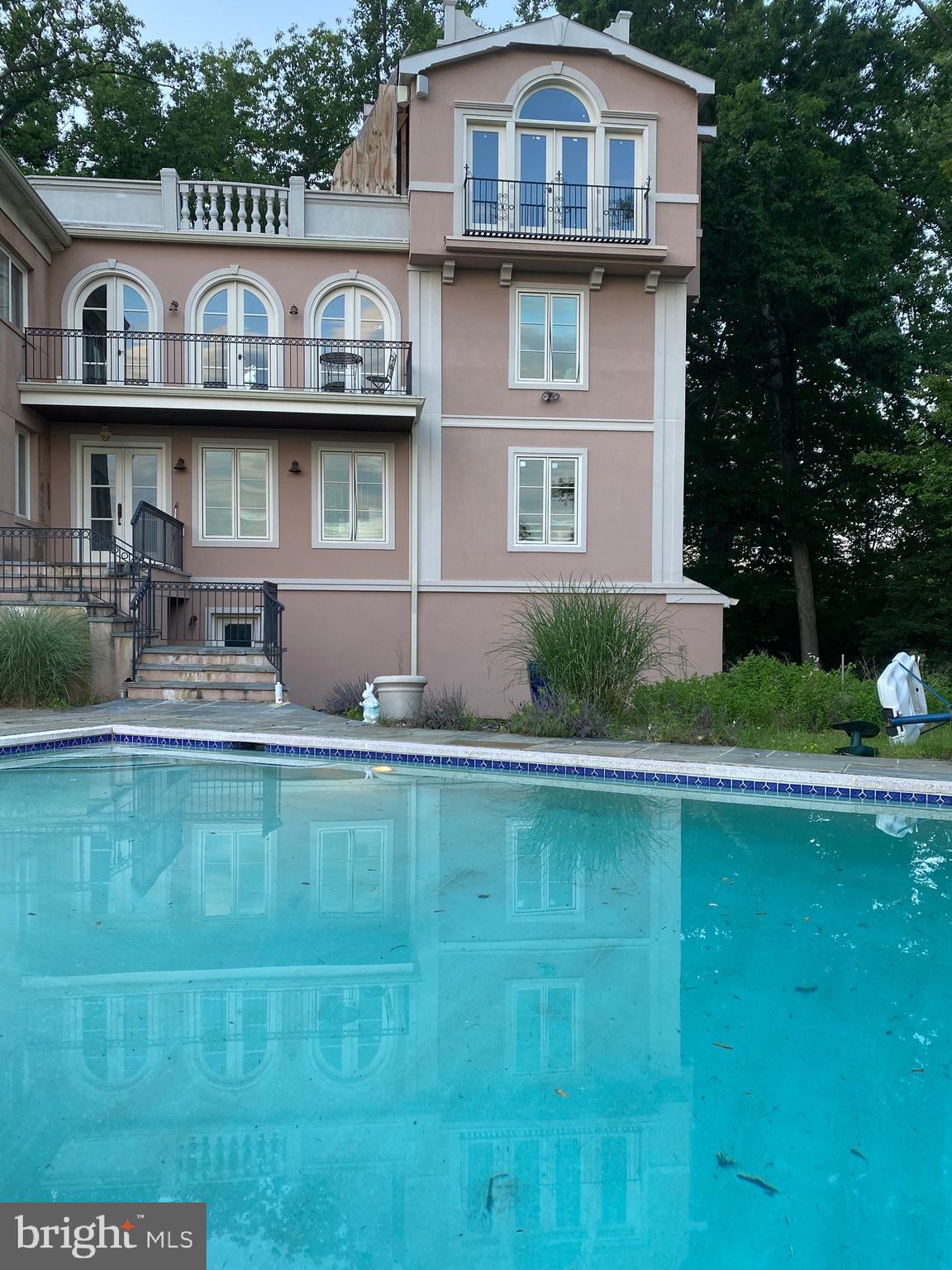 DARNESTOWN OUTSIDE - Residential