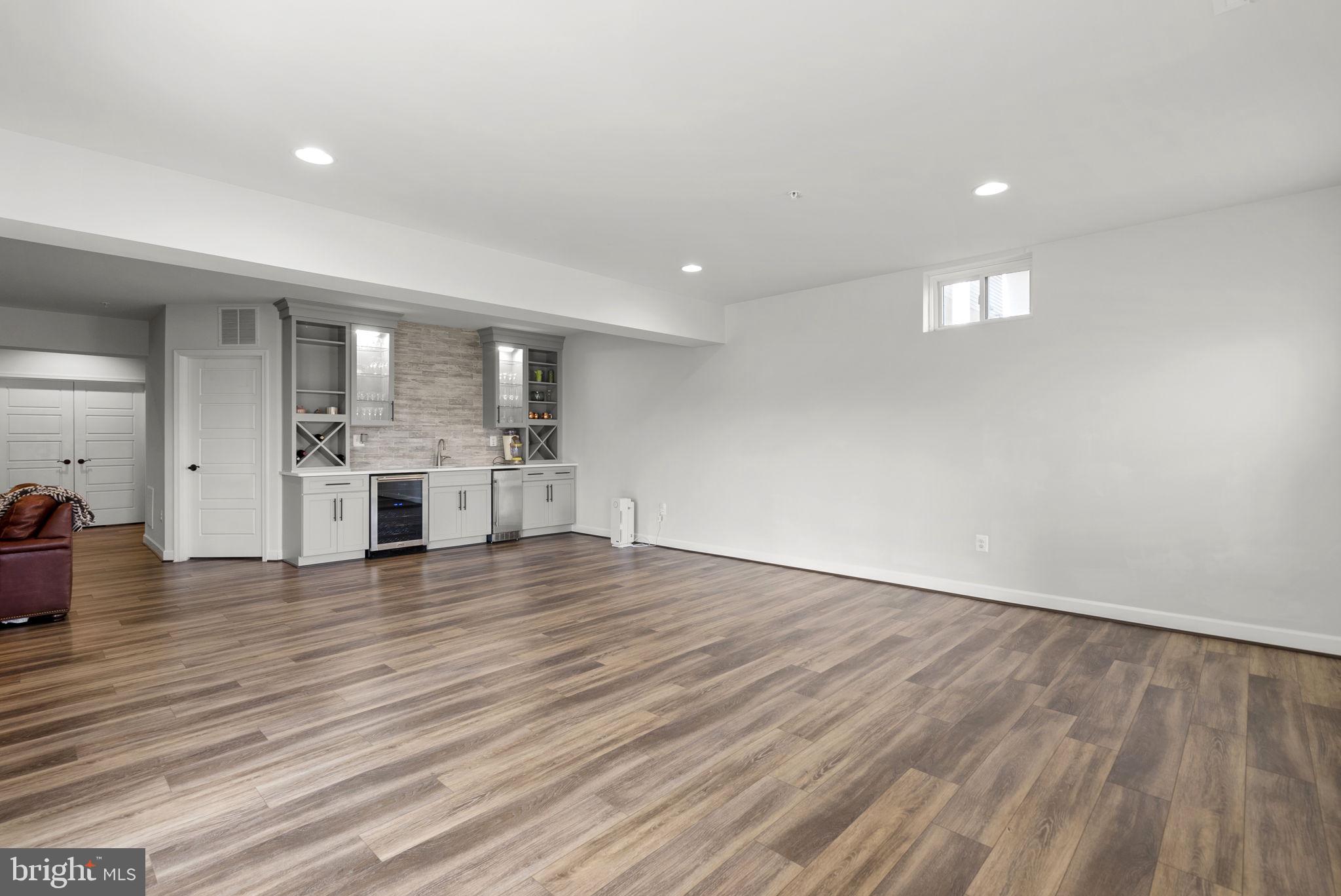 CABIN BRANCH - Residential