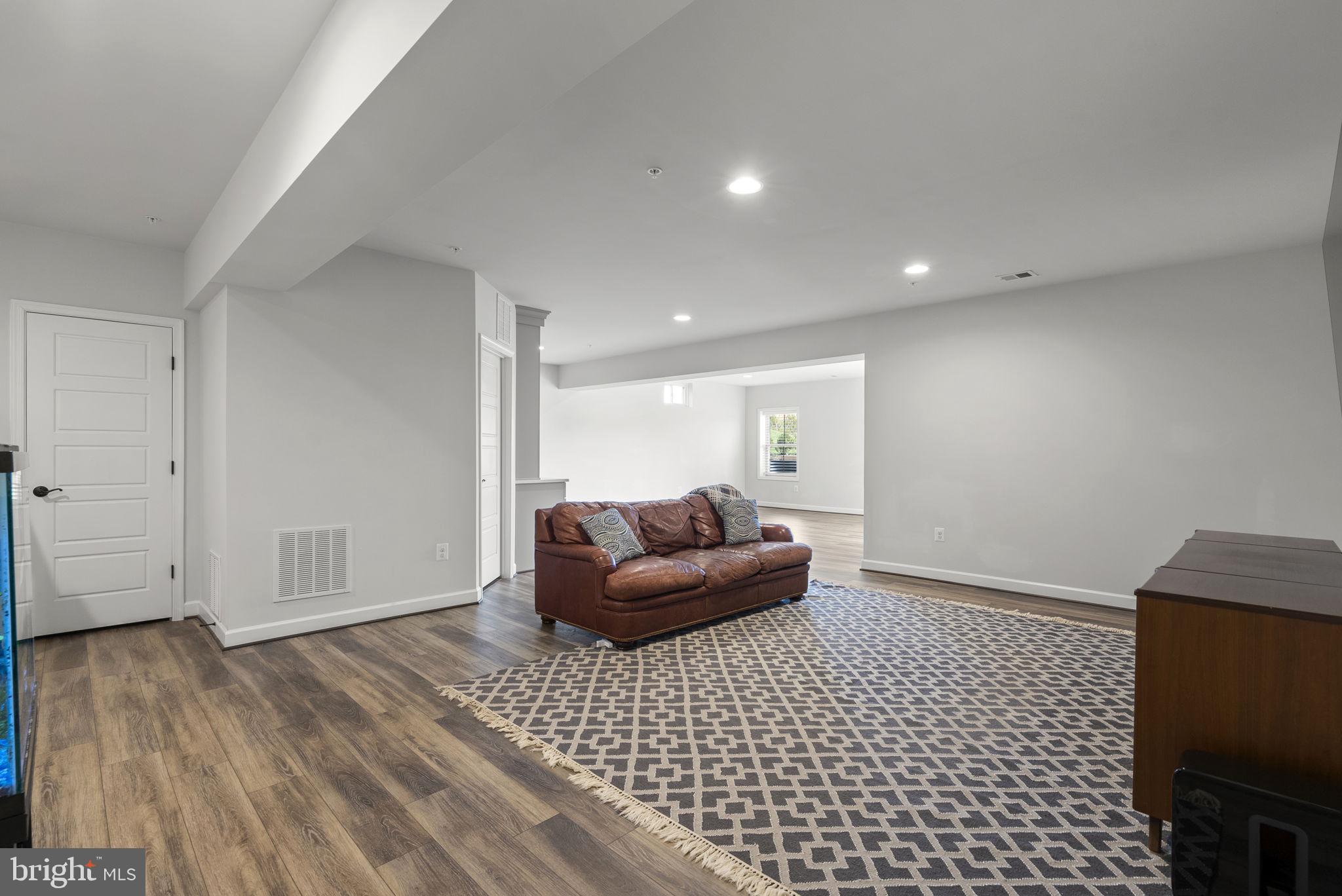 CABIN BRANCH - Residential