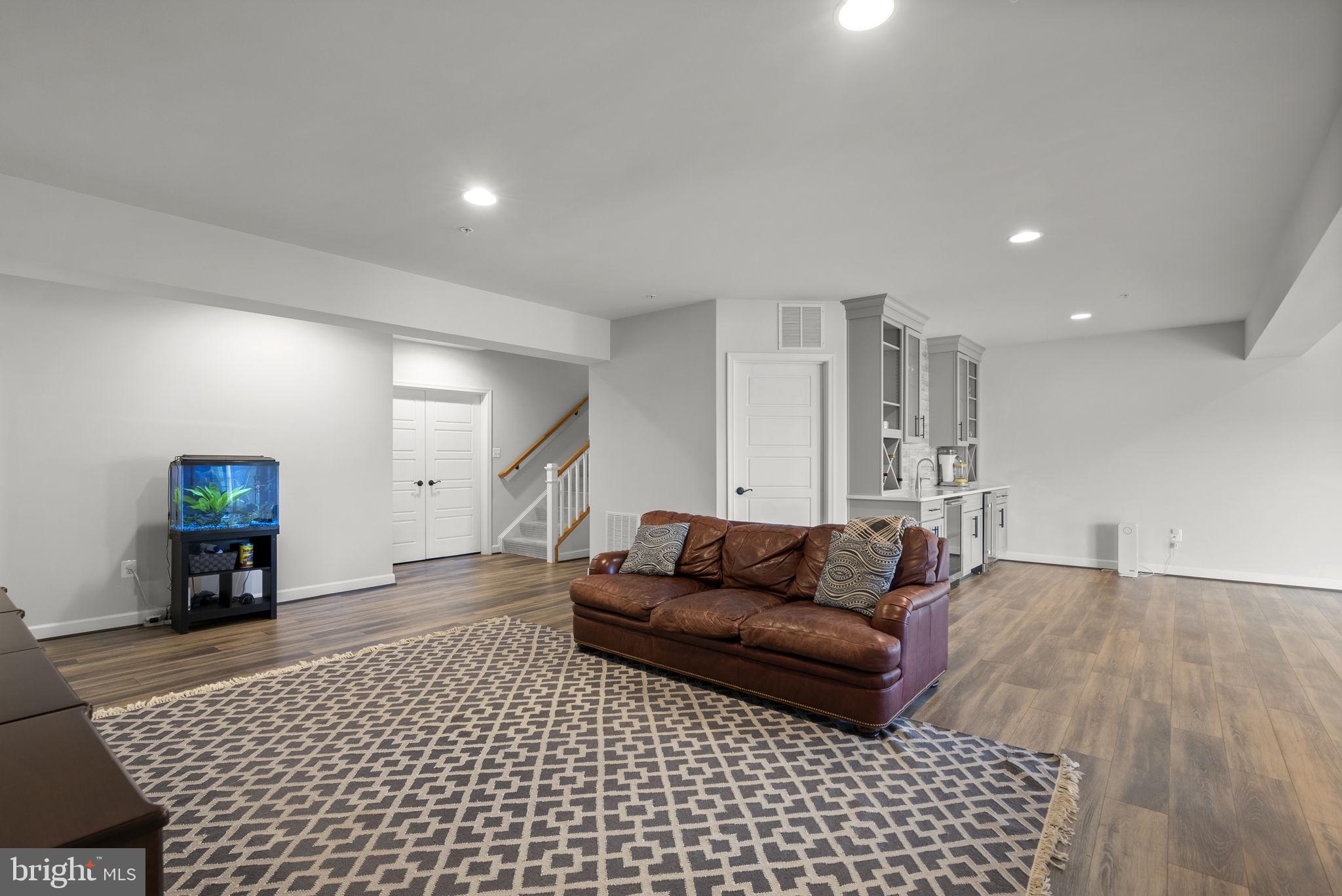 CABIN BRANCH - Residential