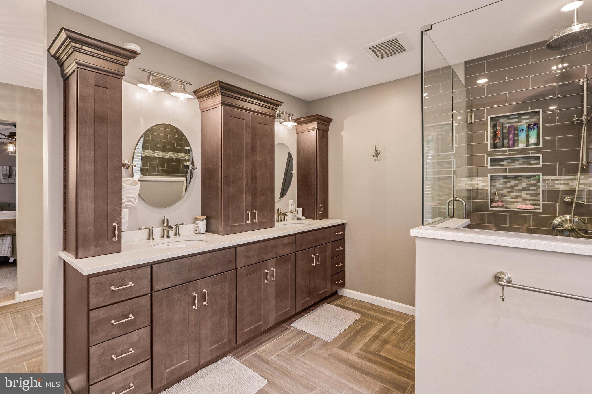 GLENHARDIE - Residential