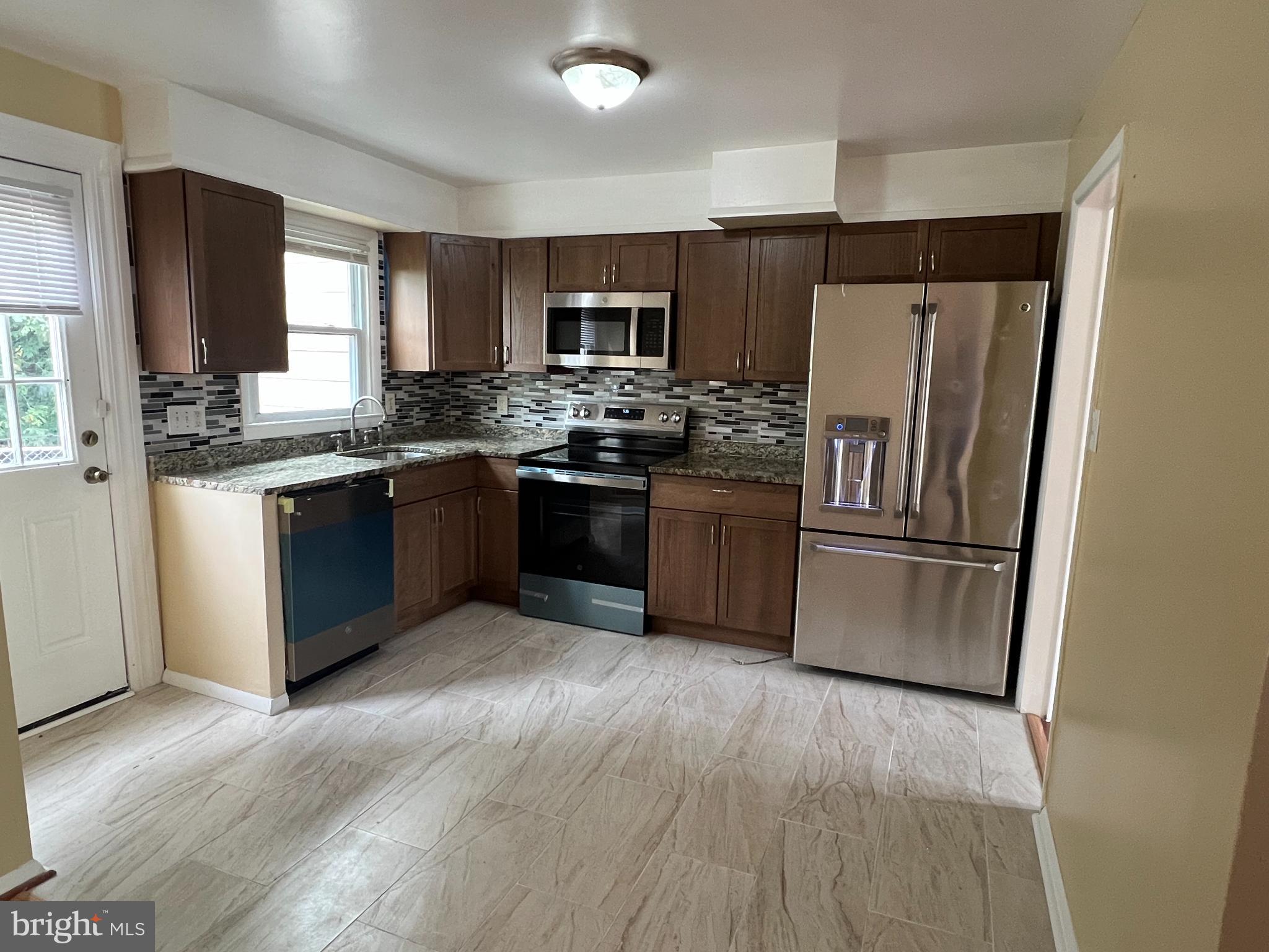 STEVENSWOOD - Residential Lease